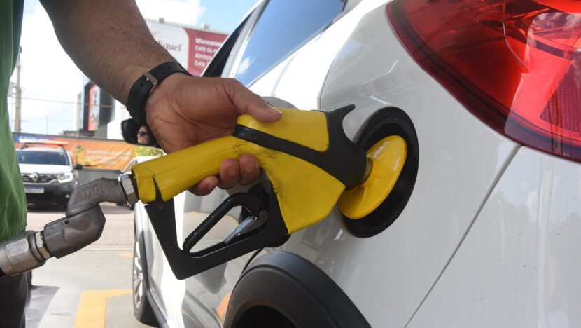 Governo zera tributos federais da gasolina e amplia subsídios a etanol e diesel