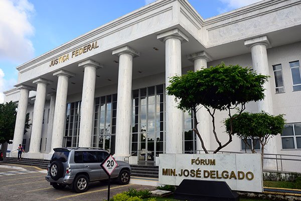Justiça Federal condena ex-prefeito e ex-juízes por corrupção no RN