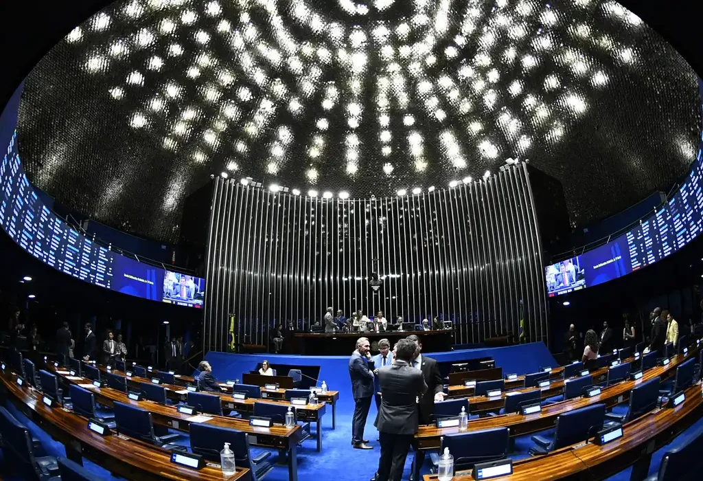 PL elege 19 senadores e alcança maioria no Senado após eleições de 2026